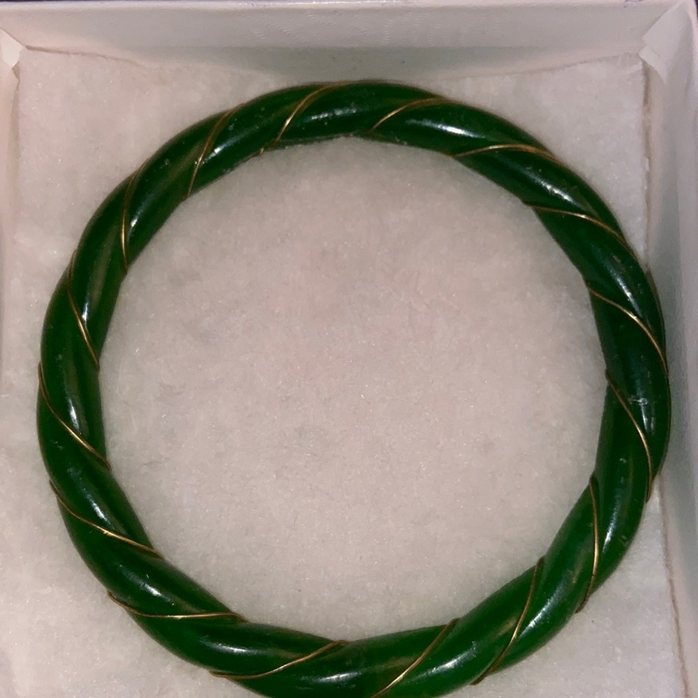 Jade Bracket Wrapped In Gold Thread. - image 1
